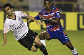 SP - FORTALEZA/CE X CORINTHIANS/SP - ESPORTES - durante partida válida pelo returno do Campeonato Brasileiro da segunda divisão de 2008, realizada no estádio Castelão, neste sábado a tarde