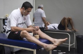 SP - CORINTHIANS/SP X BARUERI/SP - ESPORTES - nos vestirios antes da partida vlida pelo returno do Campeonato Brasileiro da segunda diviso de 2008, realizada no estdio do Pacaembu, neste sbado a tarde