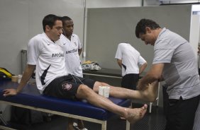 SP - CORINTHIANS/SP X BARUERI/SP - ESPORTES - nos vestirios antes da partida vlida pelo returno do Campeonato Brasileiro da segunda diviso de 2008, realizada no estdio do Pacaembu, neste sbado a tarde
