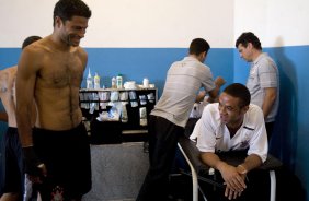 PR - MARILIA/SP X CORINTHIANS/SP - ESPORTES - nos vestiários antes da partida válida pelo returno do Campeonato Brasileiro da segunda divisão de 2008, realizada no estádio do Café, na cidade de Londrina, neste sábado a tarde