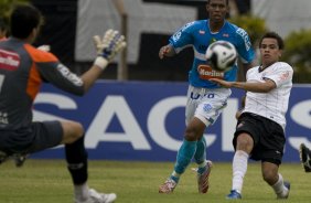 SP - SAO CAETANO/SP X CORINTHIANS/SP - ESPORTES - durante partida válida pelo returno do Campeonato Brasileiro da segunda divisão de 2008, realizada no estádio Brinco de Ouro da Princesa, em Campinas, neste sábado a tarde