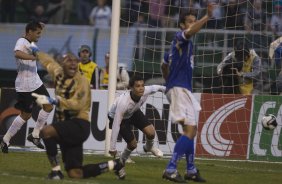 SP- CORINTHIANS/SP X SANTO ANDRE/SP - ESPORTES - durante partida válida pelo returno do Campeonato Brasileiro da segunda divisão de 2008, realizada no estádio do Pacaembu, zona oeste da cidade, neste sábado a tarde