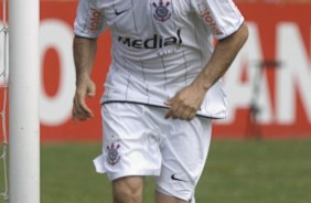 SC - CRICIUMA/SC X CORINTHIANS/SP - ESPORTES - durante jogo vlido pelo returno do Campeonato Brasileiro Serie B, realizado no estdio Heriberto Hulse, na cidade de Criciuma em Santa Catarina, neste sbado a tarde
