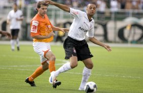 SP - CORINTHIANS/SP X VILA NOVA/GO - ESPORTES - durante a partida vlida pelo returno do Campeonato Brasileiro Serie B, realizado no estdio do Pacaembu, zona oeste da cidade, neste sbado a tarde