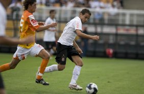 SP - CORINTHIANS/SP X VILA NOVA/GO - ESPORTES - durante a partida vlida pelo returno do Campeonato Brasileiro Serie B, realizado no estdio do Pacaembu, zona oeste da cidade, neste sbado a tarde