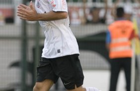 SP - CORINTHIANS/SP X VILA NOVA/GO - ESPORTES - durante a partida vlida pelo returno do Campeonato Brasileiro Serie B, realizado no estdio do Pacaembu, zona oeste da cidade, neste sbado a tarde