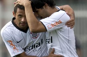 SP - CORINTHIANS/SP X VILA NOVA/GO - ESPORTES - durante a partida vlida pelo returno do Campeonato Brasileiro Serie B, realizado no estdio do Pacaembu, zona oeste da cidade, neste sbado a tarde