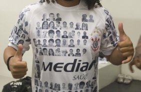 SP - CORINTHIANS/SP X AVAI/SC - ESPORTES - nos vestiários antes da partida válida pelo returno do Campeonato Brasileiro Serie B, realizado no estádio do Pacaembu, zona oeste da cidade, neste sábado a tarde