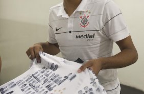 SP - CORINTHIANS/SP X AVAI/SC - ESPORTES - nos vestirios antes da partida vlida pelo returno do Campeonato Brasileiro Serie B, realizado no estdio do Pacaembu, zona oeste da cidade, neste sbado a tarde