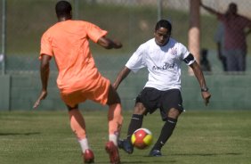 Durante jogo-treino do Corinthians contra o Unio Barbarense, realizado esta tarde no Spa Sport Resort, na cidade de Itu, interior de So Paulo, durante a pre-temporada de 2009; O time faz sua estreia no Campeonato Paulista no dia 22/01, contra o Barueri, no Pacaembu