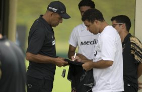 Durante o treino do Corinthians realizado esta manh no Spa Sport Resort, na cidade de Itu, interior de So Paulo, durante a pre-temporada de 2009; Amanha o time faz um amistoso no Pacaembu contra o Estudiantes de Buenos Aires e sua estreia no Campeonato Paulista ser no dia 22/01, contra o Barueri, tambem no Pacaembu