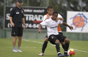 Durante o treino do Corinthians realizado esta manh no Spa Sport Resort, na cidade de Itu, interior de So Paulo, durante a pre-temporada de 2009; Amanha o time faz um amistoso no Pacaembu contra o Estudiantes de Buenos Aires e sua estreia no Campeonato Paulista ser no dia 22/01, contra o Barueri, tambem no Pacaembu