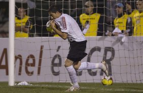 SP - ESPORTES - CORINTHIANS X SAO CAETANO - nos vestirios antes do jogo realizado esta noite no estdio do Pacaembu, vlido pela primeira rodada do Campeonato Paulista de 2009