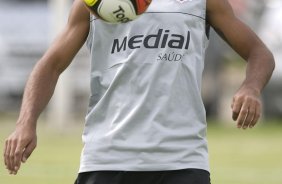 SP - ESPORTES - durante o treino do Corinthians realizado esta tarde no Parque Ecolgico do Tiete, zona leste de So Paulo. O time joga amanh, quarta-feira, 04/02, pelo Campeonato Paulista, contra o Paulista de Jundia,  noite, no estdio Jaime Cintra