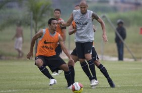 SP - ESPORTES - durante o treino do Corinthians realizado esta tarde no Parque Ecolgico do Tiete, zona leste de So Paulo. O time joga amanh, quarta-feira, 04/02, pelo Campeonato Paulista, contra o Paulista de Jundia,  noite, no estdio Jaime Cintra