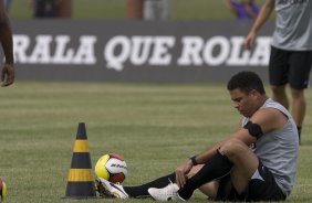 SP - ESPORTES - durante o treino do Corinthians realizado esta tarde no Parque Ecolgico do Tiete, zona leste de So Paulo. O time joga amanh, quarta-feira, 04/02, pelo Campeonato Paulista, contra o Paulista de Jundia,  noite, no estdio Jaime Cintra