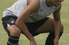 SP - ESPORTES - durante o treino do Corinthians realizado esta tarde no Parque Ecolgico do Tiete, zona leste de So Paulo. O time joga amanh, quarta-feira, 04/02, pelo Campeonato Paulista, contra o Paulista de Jundia,  noite, no estdio Jaime Cintra