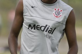 SP - ESPORTES - durante o treino do Corinthians realizado esta tarde no Parque Ecolgico do Tiete, zona leste de So Paulo. O time joga amanh, quarta-feira, 04/02, pelo Campeonato Paulista, contra o Paulista de Jundia,  noite, no estdio Jaime Cintra