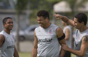 SP - ESPORTES - durante o treino do Corinthians realizado esta tarde no Parque Ecolgico do Tiete, zona leste de So Paulo. O time joga amanh, quarta-feira, 04/02, pelo Campeonato Paulista, contra o Paulista de Jundia,  noite, no estdio Jaime Cintra