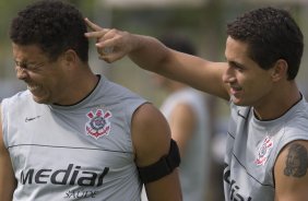 SP - ESPORTES - durante o treino do Corinthians realizado esta tarde no Parque Ecolgico do Tiete, zona leste de So Paulo. O time joga amanh, quarta-feira, 04/02, pelo Campeonato Paulista, contra o Paulista de Jundia,  noite, no estdio Jaime Cintra