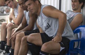 SP - ESPORTES - durante o treino do Corinthians realizado esta tarde no Parque Ecolgico do Tiete, zona leste de So Paulo. O time joga amanh, quarta-feira, 04/02, pelo Campeonato Paulista, contra o Paulista de Jundia,  noite, no estdio Jaime Cintra