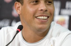 SP - ESPORTES - Entrevista coletiva de Ronaldo aps o treino do Corinthians realizado esta tarde no Parque So Jorge, zona leste de So Paulo. O time joga sbado, 07/02, pelo Campeonato Paulista, contra a Portuguesa,  tarde, no estdio do Pacaembu