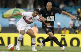 SAO PAULO/SP X CORINTHIANS/SP - em um lance durante o jogo realizado esta tarde no estdio do Morumbi, zona sul de So Paulo, vlido pelo Campeonato Paulista de 2009