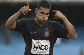 SAO PAULO/SP X CORINTHIANS/SP - em um lance durante o jogo realizado esta tarde no estdio do Morumbi, zona sul de So Paulo, vlido pelo Campeonato Paulista de 2009