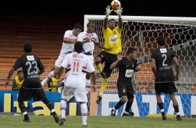 SAO PAULO/SP X CORINTHIANS/SP - em um lance durante o jogo realizado esta tarde no estdio do Morumbi, zona sul de So Paulo, vlido pelo Campeonato Paulista de 2009
