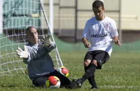 Durante o treino realizado esta manh no estdio Eduardo Jos Farah. O time joga amanh, domingo, 01/03 a noite, pelo Campeonato Paulista, contra o Marilia, no estdio Bento de Abreu, em Marilia