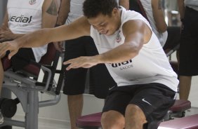 Durante o treino realizado esta manh em uma academia na cidade de Marilia. O time joga hoje, domingo, a noite, pelo Campeonato Paulista, contra o Marilia, no estdio Bento de Abreu, em Marilia