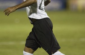 MARILIA X CORINTHIANS/SP - em um lance durante o jogo realizado esta noite no estdio Bento de Abreu, em Marilia, interior de So Paulo, vlido pelo Campeonato Paulista de 2009