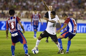 ITUMBIARA/GO X CORINTHIANS/SP - em um lance durante o jogo realizado esta noite no estdio JK, em Itumbiara, interior de Goias, vlido pela Copa do Brasil de 2009, jogo de ida