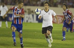 ITUMBIARA/GO X CORINTHIANS/SP - em um lance durante o jogo realizado esta noite no estdio JK, em Itumbiara, interior de Goias, vlido pela Copa do Brasil de 2009, jogo de ida