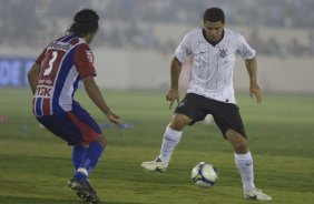 ITUMBIARA/GO X CORINTHIANS/SP - em um lance durante o jogo realizado esta noite no estádio JK, em Itumbiara, interior de Goias, válido pela Copa do Brasil de 2009, jogo de ida