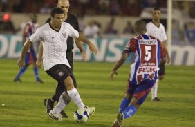 ITUMBIARA/GO X CORINTHIANS/SP - em um lance durante o jogo realizado esta noite no estdio JK, em Itumbiara, interior de Goias, vlido pela Copa do Brasil de 2009, jogo de ida