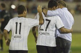 ITUMBIARA/GO X CORINTHIANS/SP - em um lance durante o jogo realizado esta noite no estdio JK, em Itumbiara, interior de Goias, vlido pela Copa do Brasil de 2009, jogo de ida