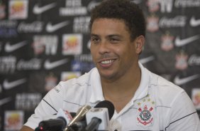 Ronaldo durante entrevista coletiva realizada esta tarde no Hotel Beira-Rio de Itumbiara. O Corinthians joga domingo, 08/03 a tarde, pelo Campeonato Paulista 2009, contra o Palmeiras, no estádio Eduardo José Farah, em Presidente Prudente