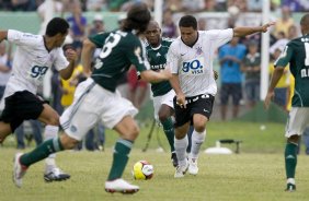 Presidente Prudente/SP - ESPORTES - PALMEIRAS/SP X CORINTHIANS/SP - em um lance durante o jogo realizado esta tarde no estádio Eduardo José Farh, em Presidente Prudente, interior de São Paulo, válido pelo Campeonato Paulista de 2009