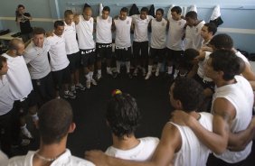 Presidente Prudente/SP - ESPORTES - PALMEIRAS/SP X CORINTHIANS/SP - nos vestirios antes do jogo realizado esta tarde no estdio Eduardo Jos Farh, em Presidente Prudente, interior de So Paulo, vlido pelo Campeonato Paulista de 2009