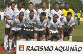 Presidente Prudente/SP - ESPORTES - PALMEIRAS/SP X CORINTHIANS/SP - em um lance durante o jogo realizado esta tarde no estdio Eduardo Jos Farh, em Presidente Prudente, interior de So Paulo, vlido pelo Campeonato Paulista de 2009