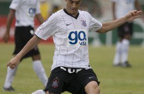 Presidente Prudente/SP - ESPORTES - PALMEIRAS/SP X CORINTHIANS/SP - em um lance durante o jogo realizado esta tarde no estádio Eduardo José Farh, em Presidente Prudente, interior de São Paulo, válido pelo Campeonato Paulista de 2009