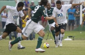 Presidente Prudente/SP - ESPORTES - PALMEIRAS/SP X CORINTHIANS/SP - em um lance durante o jogo realizado esta tarde no estádio Eduardo José Farh, em Presidente Prudente, interior de São Paulo, válido pelo Campeonato Paulista de 2009