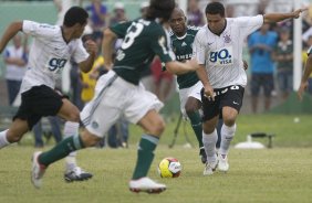 Presidente Prudente/SP - ESPORTES - PALMEIRAS/SP X CORINTHIANS/SP - em um lance durante o jogo realizado esta tarde no estdio Eduardo Jos Farh, em Presidente Prudente, interior de So Paulo, vlido pelo Campeonato Paulista de 2009