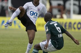 Presidente Prudente/SP - ESPORTES - PALMEIRAS/SP X CORINTHIANS/SP - em um lance durante o jogo realizado esta tarde no estdio Eduardo Jos Farh, em Presidente Prudente, interior de So Paulo, vlido pelo Campeonato Paulista de 2009