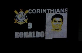 CORINTHIANS/SP X SAO CAETANO/SAO CAETANO DO SUL - em um lance da partida realizada esta noite no estádio do Pacaembu, zona oeste da cidade, válido pelo Campeonato Paulista de 2009
