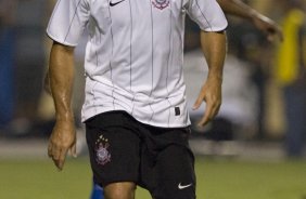 CORINTHIANS/SP X SAO CAETANO/SAO CAETANO DO SUL - em um lance da partida realizada esta noite no estádio do Pacaembu, zona oeste da cidade, válido pelo Campeonato Paulista de 2009