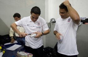 CORINTHIANS/SP X SAO CAETANO/SAO CAETANO DO SUL - nos vestiários antes da partida realizada esta noite no estádio do Pacaembu, zona oeste da cidade, válido pelo Campeonato Paulista de 2009
