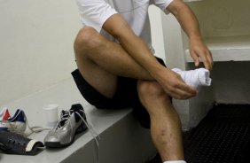 CORINTHIANS/SP X SAO CAETANO/SAO CAETANO DO SUL - nos vestiários antes da partida realizada esta noite no estádio do Pacaembu, zona oeste da cidade, válido pelo Campeonato Paulista de 2009