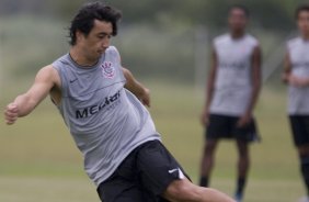 Durante o treino do Corinthians realizado esta tarde no Parque Ecolgico do Tiete, zona leste da cidade. O Corinthians joga amanh, quarta-feira, 10/03 a noite, pelo Campeonato Paulista 2009, contra o So Caetano, no estdio do Pacaembu